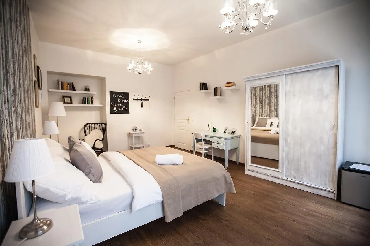 Bed&Books Art Hotel Prague